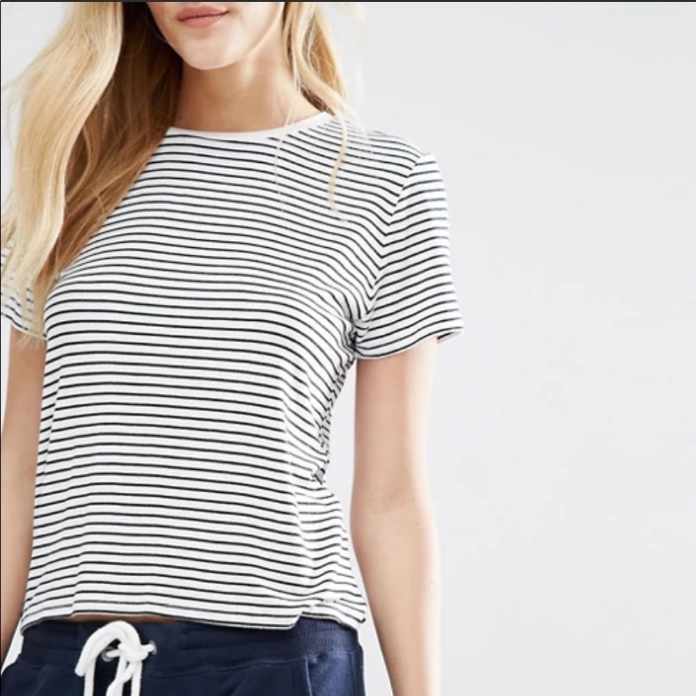 A&F Essential Striped Crew Neck Tee XS